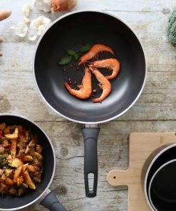 Menastyl Accessoires Literie Wok En Aluminium Tous Feux 28cm -Sommiers Soldes wok en aluminium tous feux 28cm 3